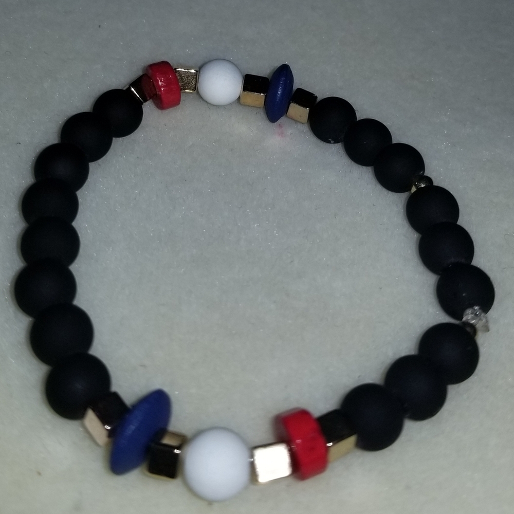 NWT Handcrafted Men's Multi-colored Beaded Bracelet.